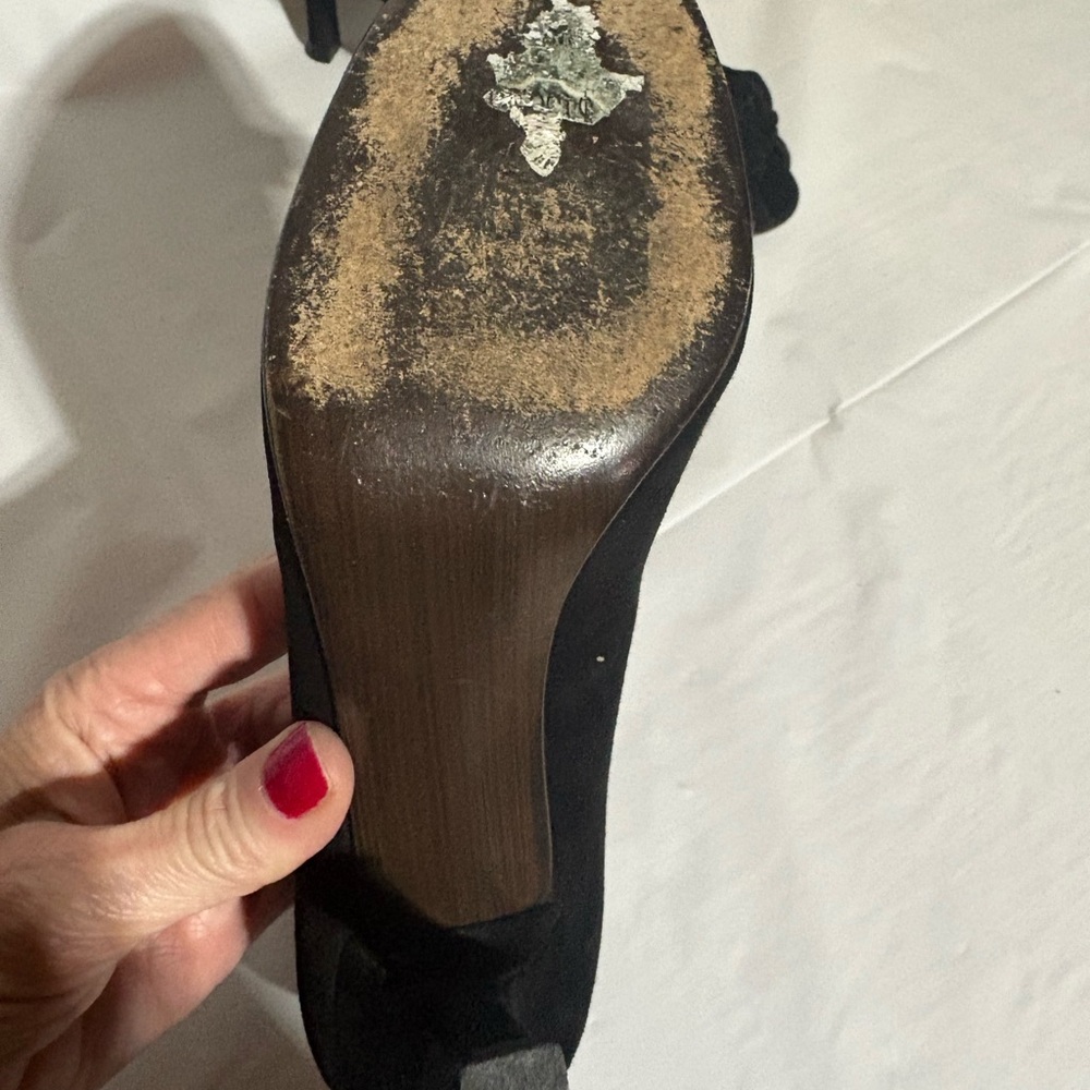 Stuart Weitzman Black Ruffle Peep Toe Heels - Picture 5 of 16